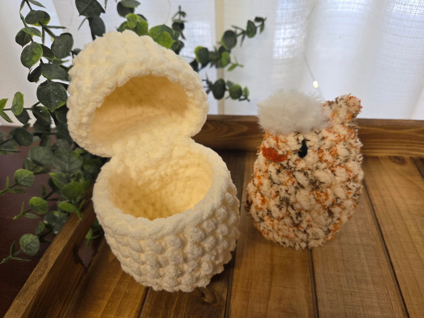 Hatching Chick in Egg (White Egg & Woodland Tweed Chick)