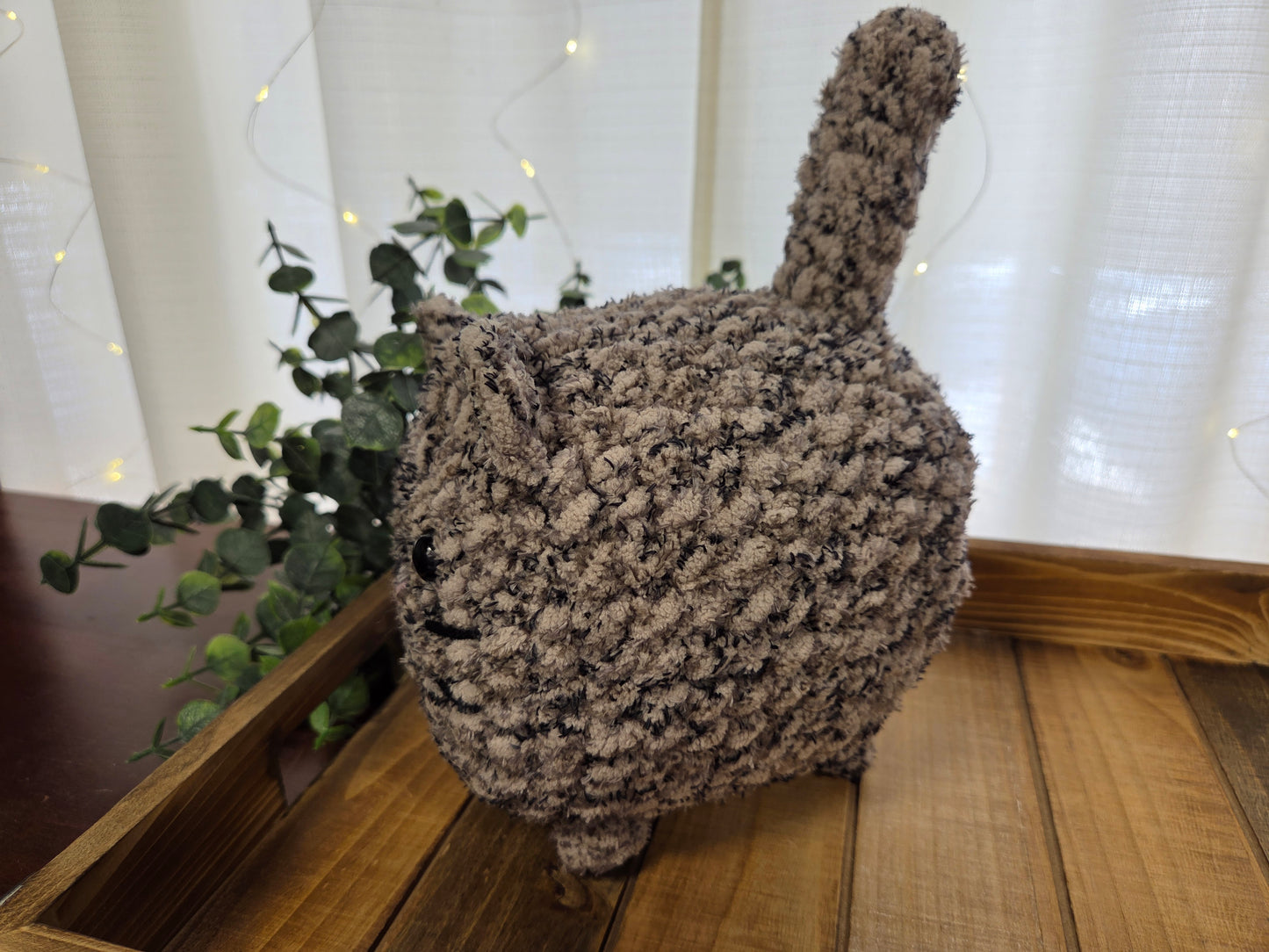 Gray Tweed Loaf Cat