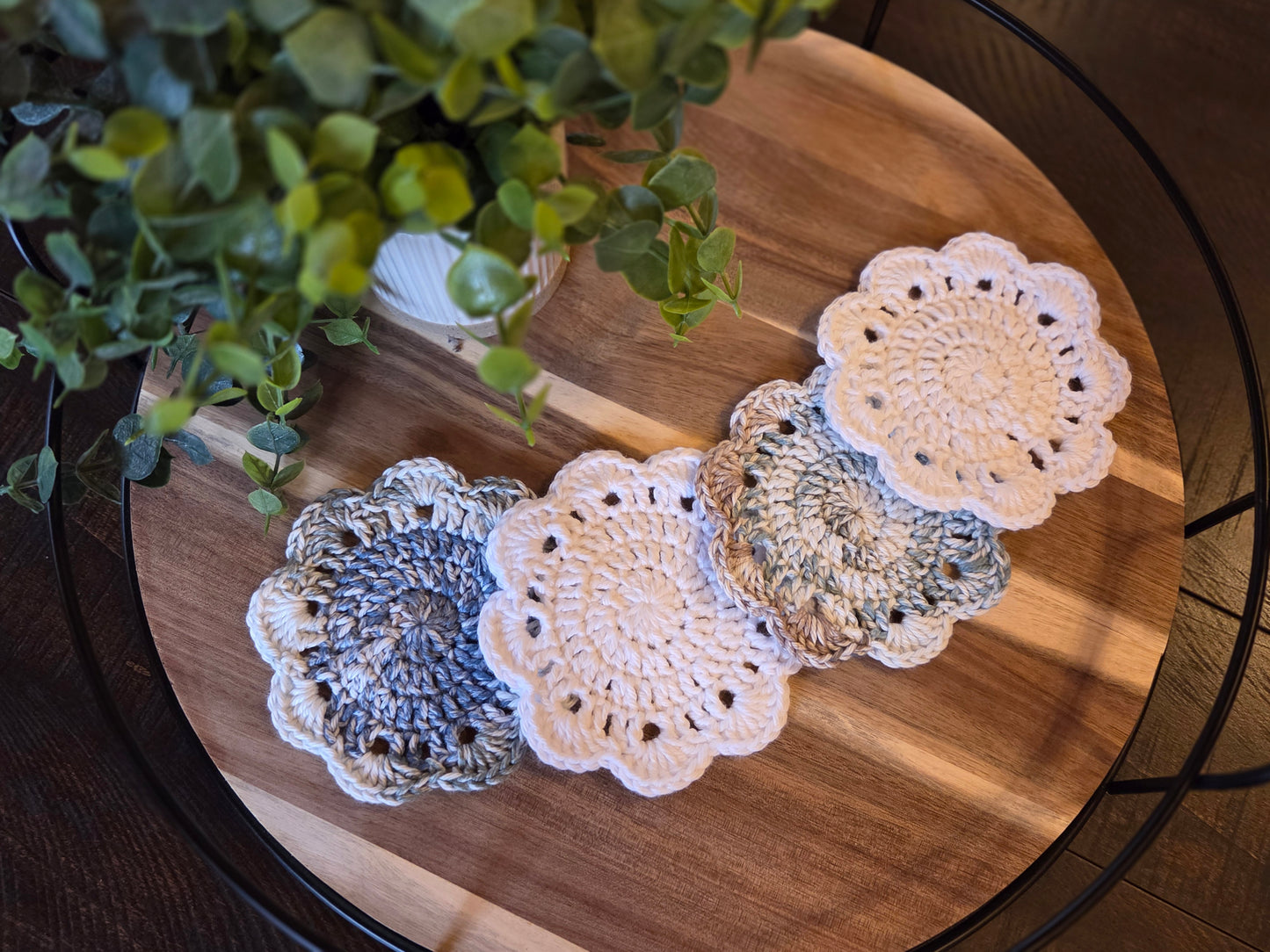 Coasters - SET OF 4 - White and Moonlit Frost